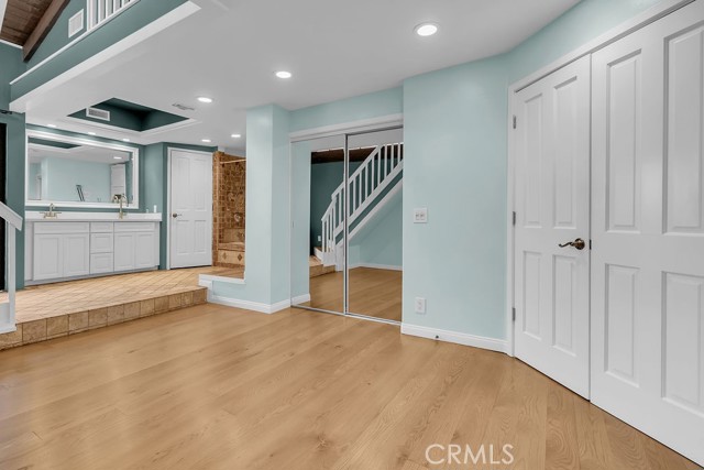 Detail Gallery Image 25 of 40 For 6314 Marina Pacifica, Long Beach,  CA 90803 - 2 Beds | 2 Baths