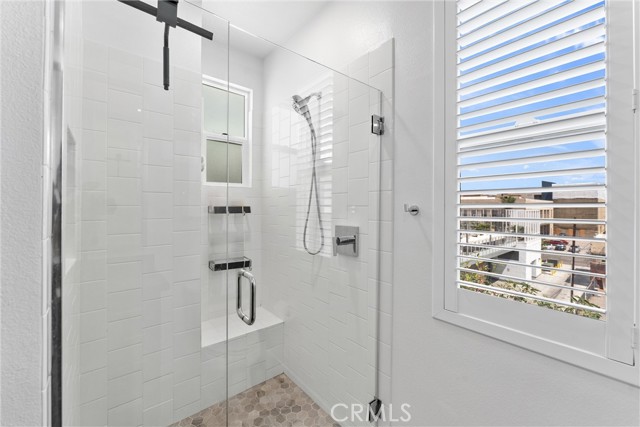 206 Alamo Court, Long Beach CA: https://media.crmls.org/medias/60e77c94-bb38-42c6-9ec5-616a0d60f8bc.jpg