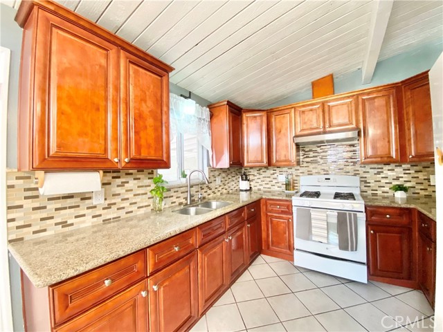 Detail Gallery Image 12 of 27 For 1423 Orchard Ln, Ontario,  CA 91764 - 3 Beds | 1 Baths