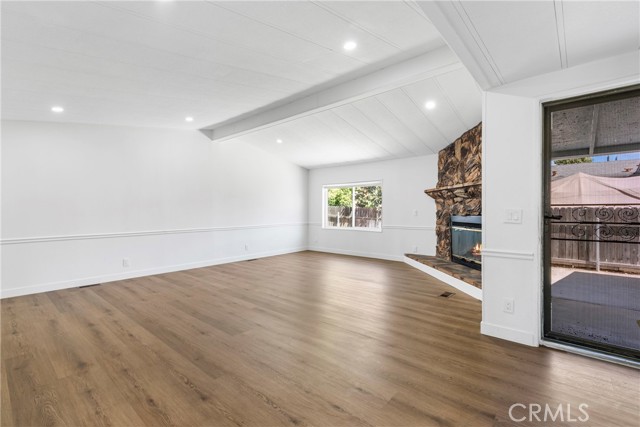 Detail Gallery Image 5 of 36 For 10220 Wrangler Way, Corona,  CA 92883 - 3 Beds | 2 Baths