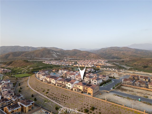 123 Oakstone, Irvine CA: https://media.crmls.org/medias/60e8c1f4-a036-4330-bb43-ddcd118cca06.jpg