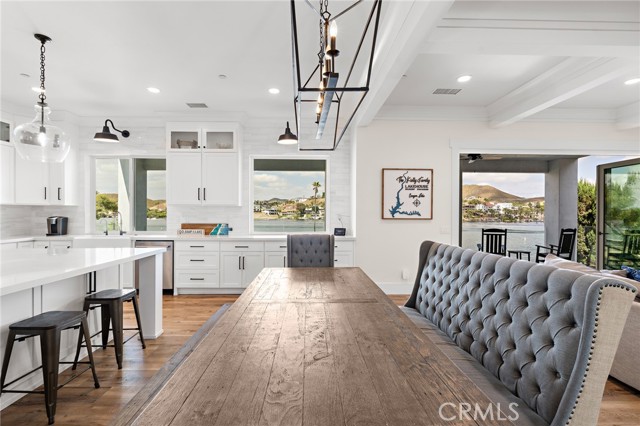22400 Whirlaway Court, Canyon Lake CA: https://media.crmls.org/medias/60e8edde-7000-4250-a907-5d98a2732f94.jpg