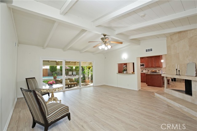Detail Gallery Image 7 of 51 For 9122 Gainford St, Downey,  CA 90240 - 5 Beds | 4 Baths