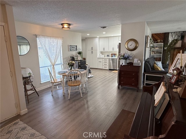 Detail Gallery Image 3 of 18 For 37098 San Bruno Ave, Barstow,  CA 92311 - 4 Beds | 2 Baths