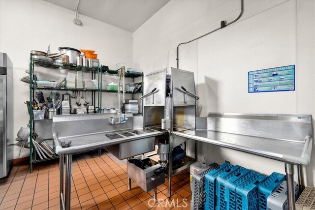 4133 Anaheim Street, Long Beach CA: https://media.crmls.org/medias/60eade1d-8717-48ab-bfe6-1bccb32148fc.jpg