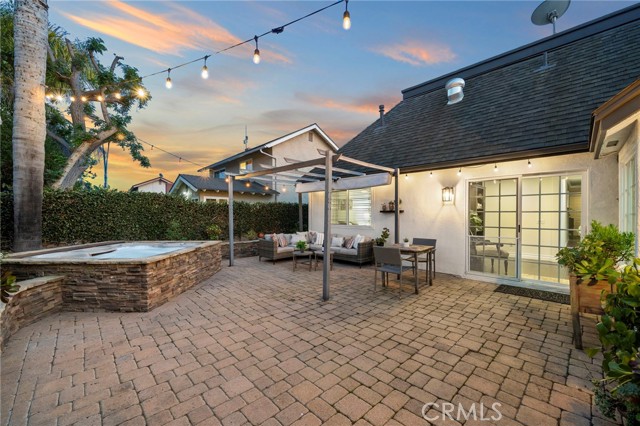 Detail Gallery Image 4 of 45 For 10763 El Centro Avenue, Fountain Valley,  CA 92708 - 5 Beds | 2/1 Baths