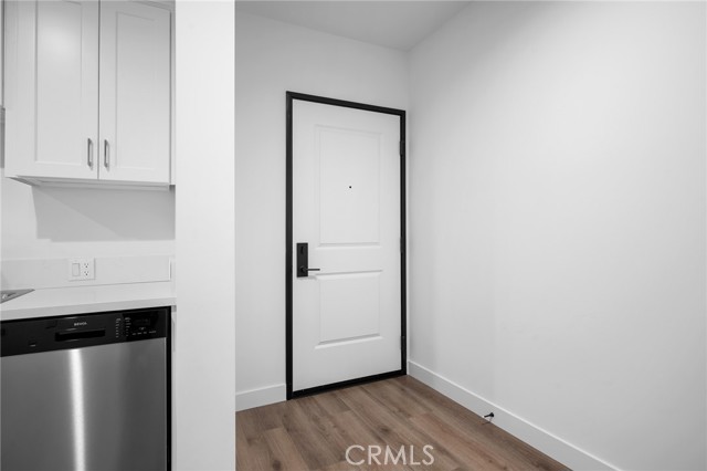 Detail Gallery Image 5 of 20 For 10657 Moorpark St #305,  North Hollywood,  CA 91602 - 2 Beds | 1 Baths