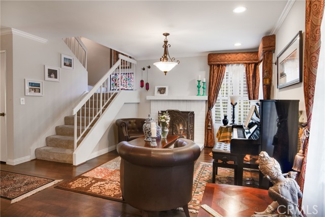 Detail Gallery Image 5 of 32 For 2261 Stonewood Ct, San Pedro,  CA 90732 - 2 Beds | 3 Baths