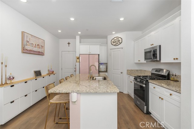 Detail Gallery Image 10 of 34 For 32600 Manhattan Ave, Winchester,  CA 92596 - 4 Beds | 3 Baths