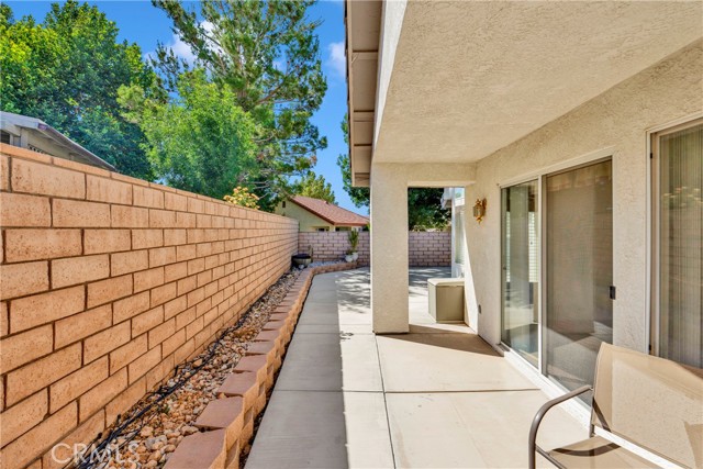 11246 Pleasant Hills Drive, Apple Valley CA: https://media.crmls.org/medias/60ec4554-571c-49ef-958d-c10ace2c220a.jpg