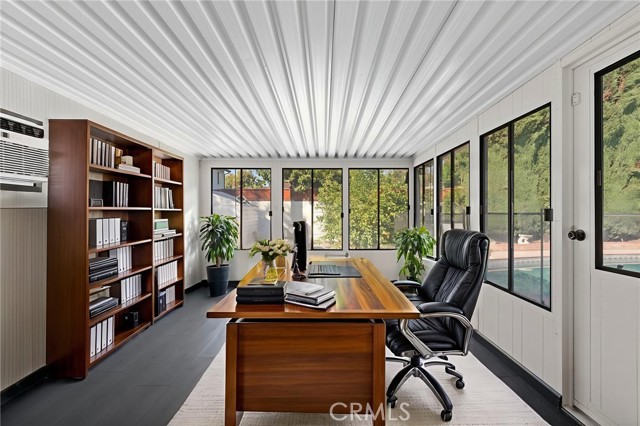 Detail Gallery Image 29 of 40 For 6417 Graves, Lake Balboa,  CA 91406 - 3 Beds | 2 Baths