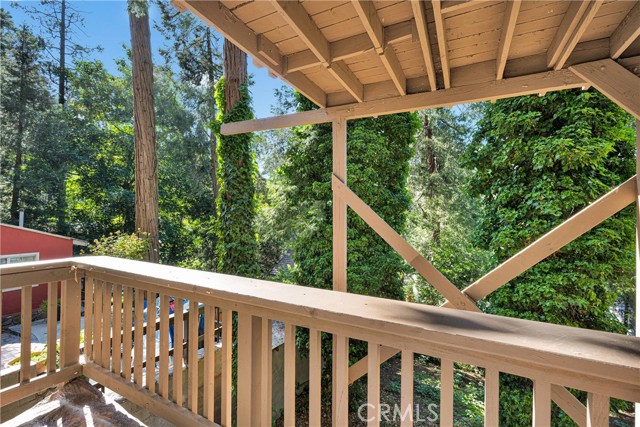23550 Lake Drive, Crestline CA: https://media.crmls.org/medias/60eca39c-52ae-48ed-84ab-ee5c91f185b9.jpg