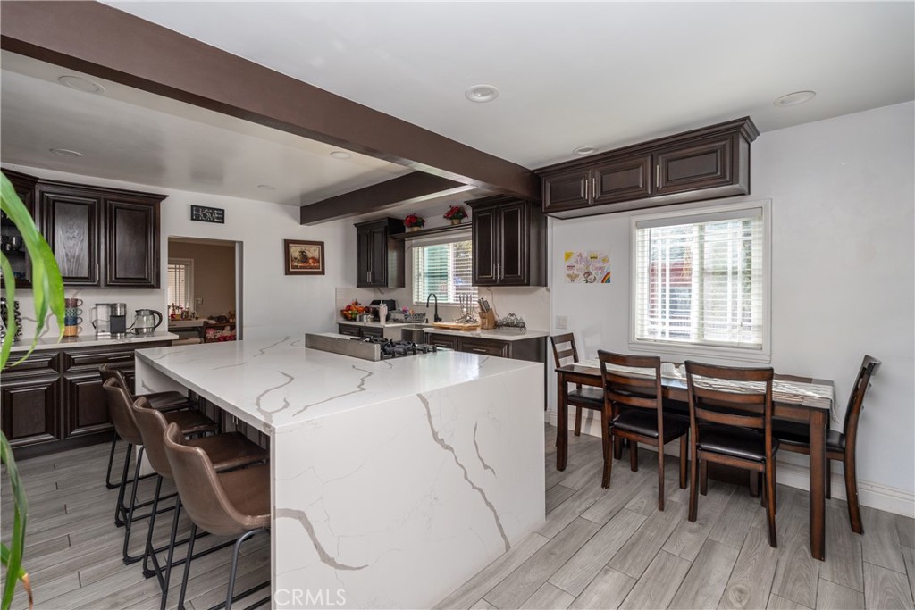 MLS #DW25266774 image #6