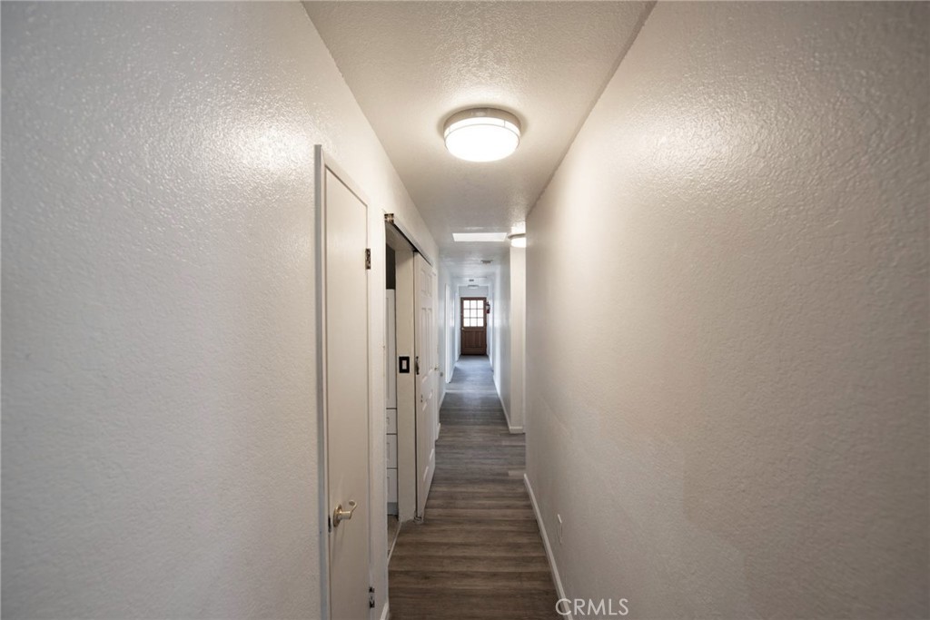 https://media.crmls.org/medias/60ee04fe-a0a8-43cc-a445-b8253e0fc816.jpg?preset=X-Large