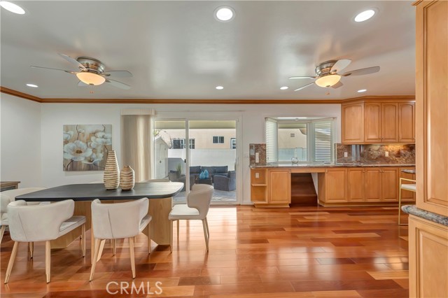 Detail Gallery Image 11 of 63 For 19201 Sherborne Ln, Huntington Beach,  CA 92646 - 4 Beds | 2/1 Baths