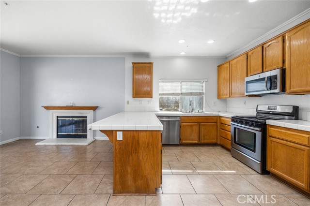 14241 Humbolt Court, Fontana CA: https://media.crmls.org/medias/60efa623-c239-41e8-9d09-f4427f5d5cbe.jpg