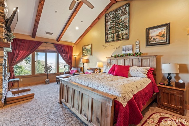 Detail Gallery Image 27 of 67 For 1454 Lovers Ln, Lake Arrowhead,  CA 92352 - 5 Beds | 3/1 Baths