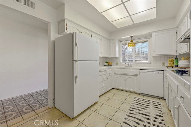 Detail Gallery Image 6 of 37 For 688 Elise Ct, Merced,  CA 95340 - 3 Beds | 2 Baths