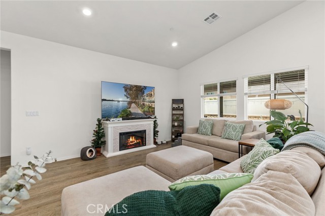 Image 3 of 25 For 28332 Fressia Drive