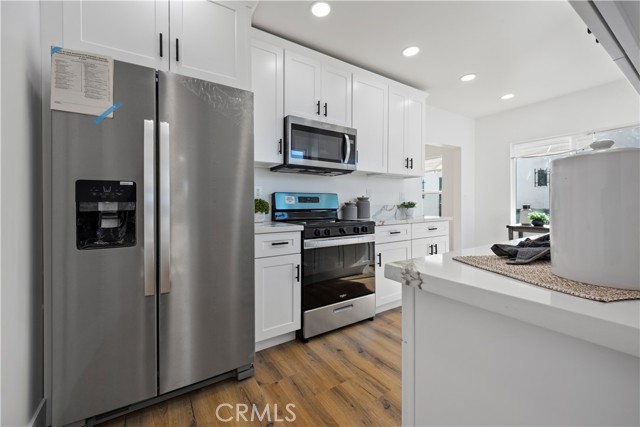 Detail Gallery Image 3 of 21 For 627 W 111th Pl, Los Angeles,  CA 90044 - 3 Beds | 2 Baths