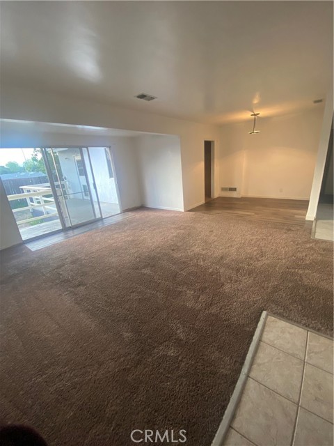 9709 Cabanas Avenue, Tujunga CA: https://media.crmls.org/medias/60f2e39d-f199-4468-910f-37295cb65297.jpg