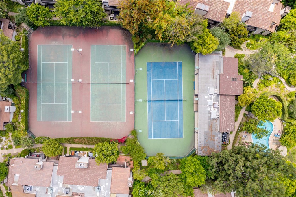 https://media.crmls.org/medias/60f2e790-8dc1-4445-b810-10b258eb3813.jpg?preset=X-Large