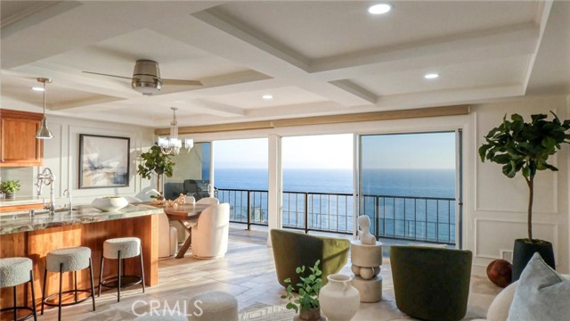 Detail Gallery Image 3 of 49 For 31423 Coast #51,  Laguna Beach,  CA 92651 - 3 Beds | 2 Baths