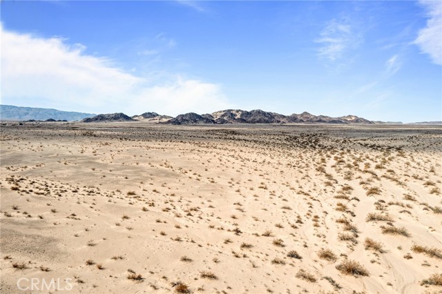 Detail Gallery Image 1 of 9 For 3333 Wilson Rd, Twentynine Palms,  CA 92277 - – Beds | – Baths