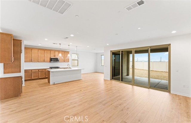25200 Forest Hills Drive, Menifee CA: https://media.crmls.org/medias/60f3ab13-e964-433d-ac0c-58744120366d.jpg