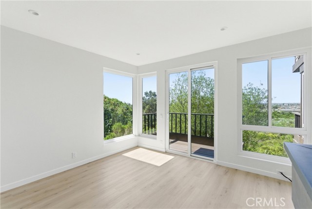 Detail Gallery Image 6 of 41 For 1095 Mesa Bluff, Costa Mesa,  CA 92627 - 2 Beds | 2/1 Baths