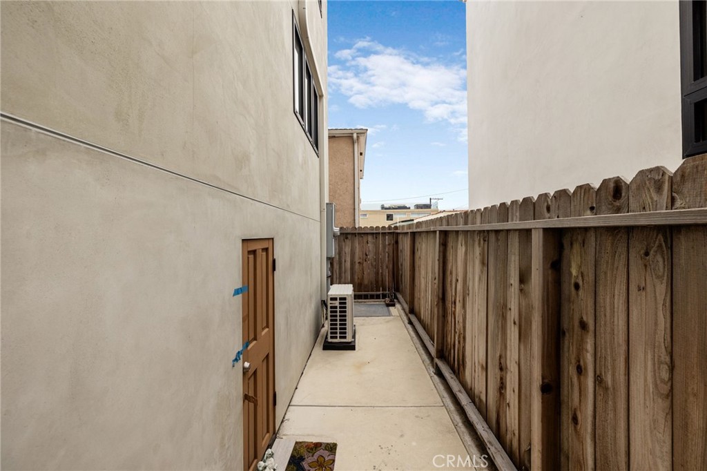 MLS #SB25098610 img 4