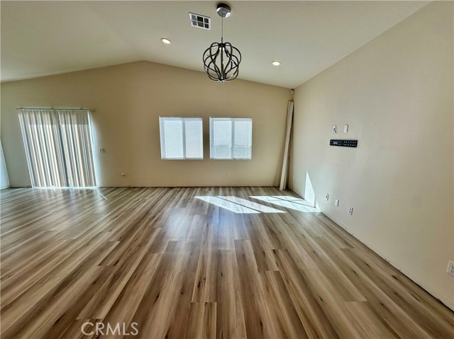 Detail Gallery Image 14 of 27 For 11827 Fresh Meadow Pl, Victorville,  CA 92392 - 4 Beds | 3 Baths