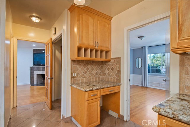 Detail Gallery Image 47 of 52 For 13608 Bassett St, Valley Glen,  CA 91405 - 6 Beds | 4 Baths