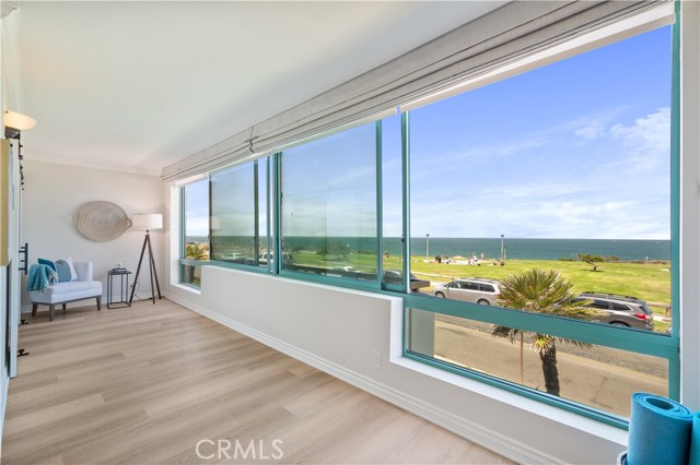201 Calle Miramar, Redondo Beach CA: https://media.crmls.org/medias/60f76e85-a19b-4677-80eb-bfe2c964284f.jpg