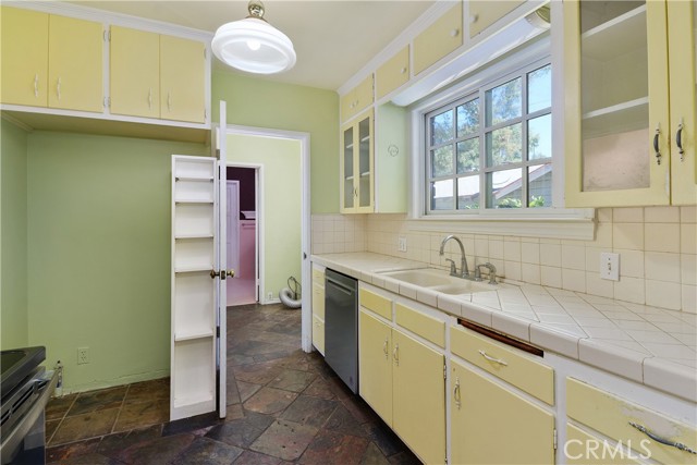Detail Gallery Image 15 of 35 For 3159 Redwood, Riverside,  CA 92501 - 3 Beds | 2 Baths
