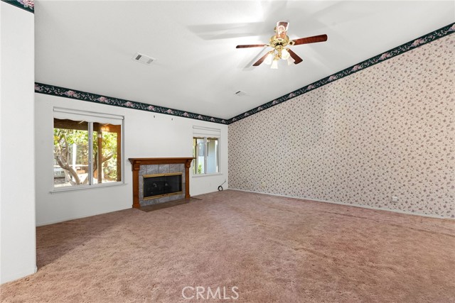318 Meadowood Drive, Orland CA: https://media.crmls.org/medias/60f7dd25-fc26-430a-b90f-a96ed79d5ae4.jpg