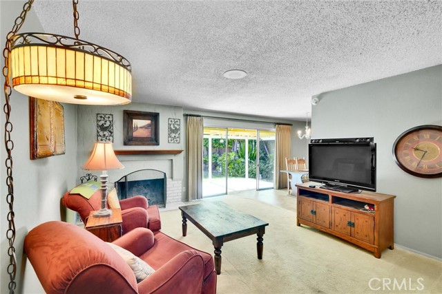 6650 Sale Avenue, West Hills CA: https://media.crmls.org/medias/60f84376-8181-4815-b6b7-58b326a450d1.jpg