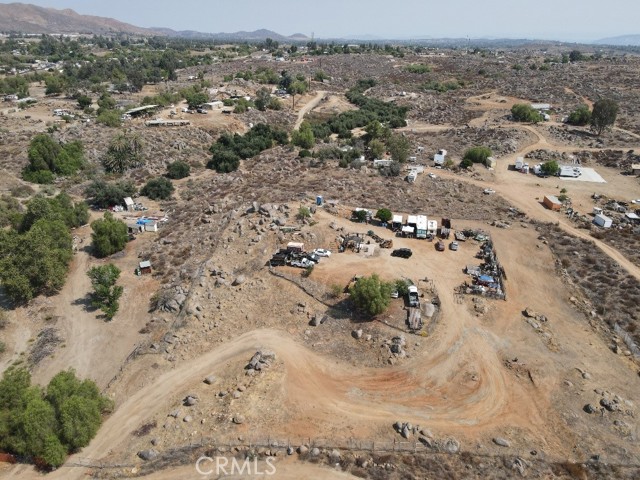 22100 John Street, Perris CA: https://media.crmls.org/medias/60f85029-2af8-44b0-a158-8f2be9744204.jpg