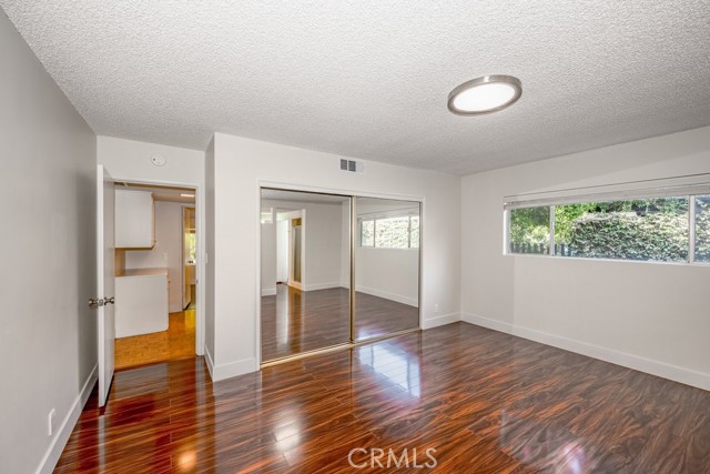 19443 Superior Street, Northridge CA: https://media.crmls.org/medias/60faa52c-6f08-4e8d-a291-58dce2b147c6.jpg