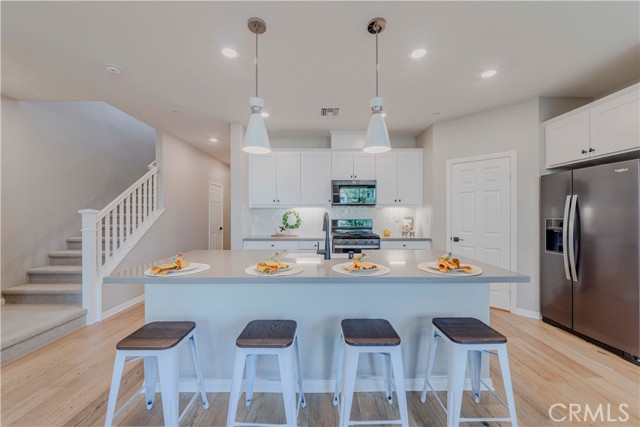 1705 Almond Tree Place, Upland CA: https://media.crmls.org/medias/60faa925-fbba-4324-b41f-02fa58602ecf.jpg