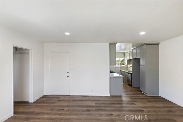 Detail Gallery Image 10 of 19 For 815 Pacific Ave #4,  Long Beach,  CA 90813 - 1 Beds | 1 Baths