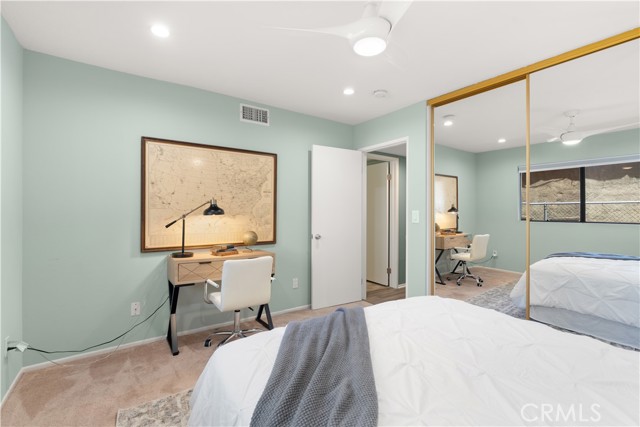 1425 E 2nd Street, Long Beach CA: https://media.crmls.org/medias/60fb27be-60e5-4e92-8af5-b57e450e5b20.jpg
