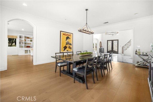 5366 Collingwood Circle, Calabasas CA: https://media.crmls.org/medias/60fb3bf6-0157-4156-9d82-dc0913ea9786.jpg