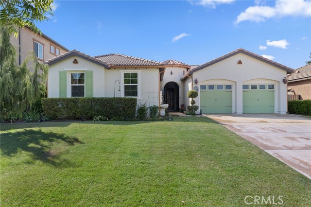 Detail Gallery Image 2 of 30 For 10705 Topiary Dr, Bakersfield,  CA 93306 - 3 Beds | 2 Baths