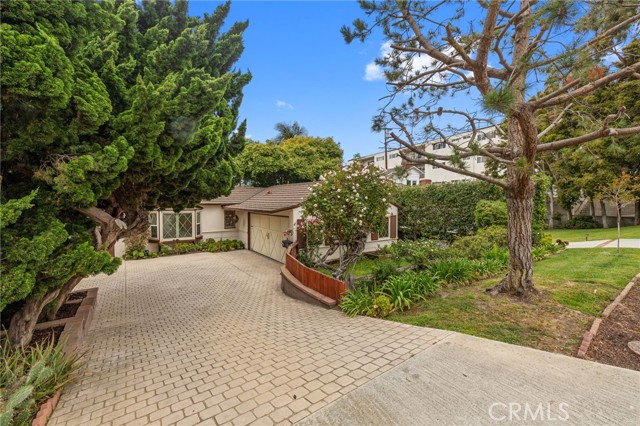 113 Vista Del Parque, Redondo Beach, California 90277, 2 Bedrooms Bedrooms, ,1 BathroomBathrooms,Residential,Sold,Vista Del Parque,SB24098927