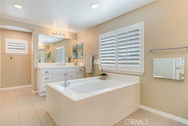 Detail Gallery Image 14 of 38 For 8096 Finch St, Corona,  CA 92880 - 6 Beds | 3 Baths