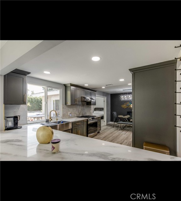 Detail Gallery Image 5 of 31 For 10664 Morning Glory Avenue, Fountain Valley,  CA 92708 - 5 Beds | 2 Baths