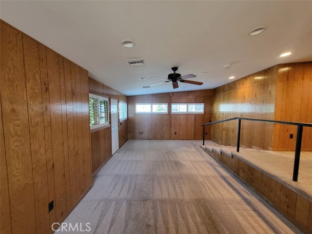Detail Gallery Image 9 of 11 For 532 N Reese Pl, Burbank,  CA 91506 - 3 Beds | 2 Baths