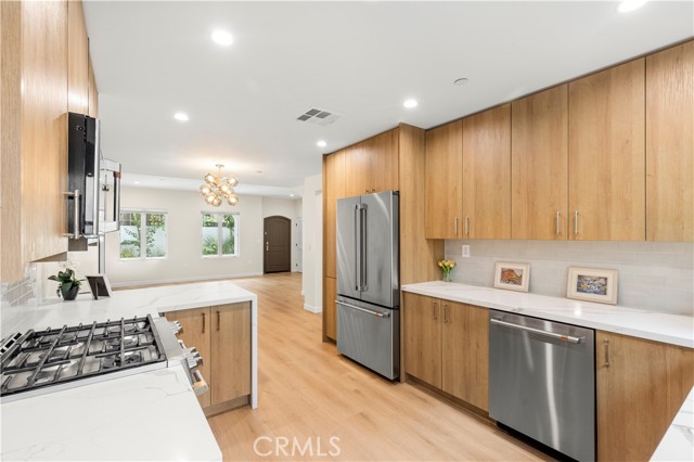 Detail Gallery Image 10 of 43 For 1027 Arcadia Ave #C,  Arcadia,  CA 91007 - 4 Beds | 3 Baths