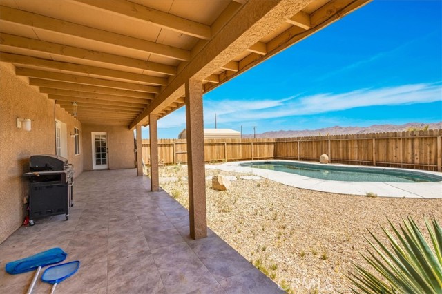 63357 Uranium Road, Joshua Tree CA: https://media.crmls.org/medias/60fe12cb-49cd-475f-95ce-2a7df00f86c1.jpg